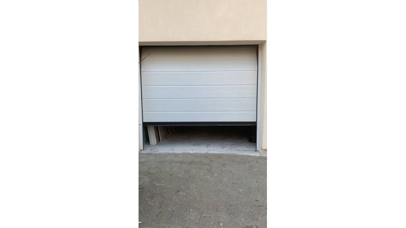 Porte de garage sectionnelle : PG-24