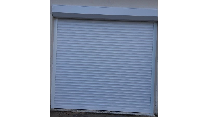 PG-16 | Porte de garage enroulable