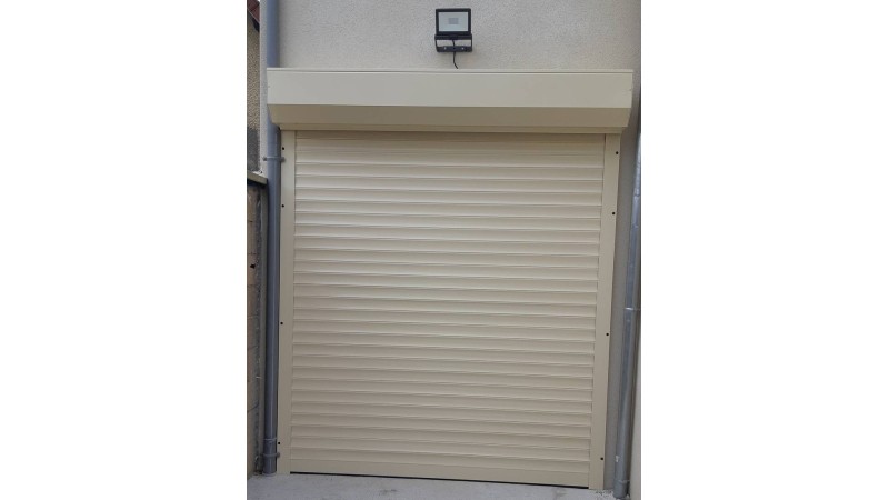 PG-19 | Porte de garage enroulable